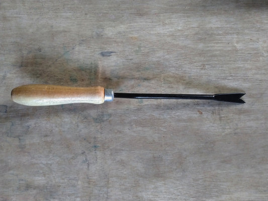 Hand Weeder